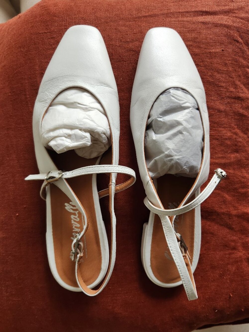 L’Intervalle White Pointed Toe Slingback Flats – EU 41